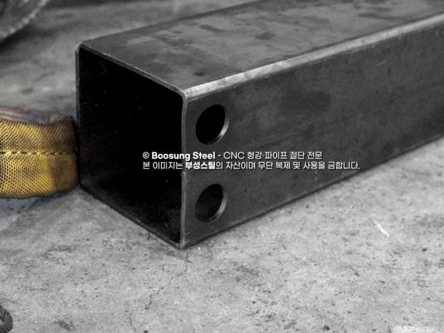 울산 각관 구멍 및 탭 기초홀 CNC 파이프 레이저 절단 전문